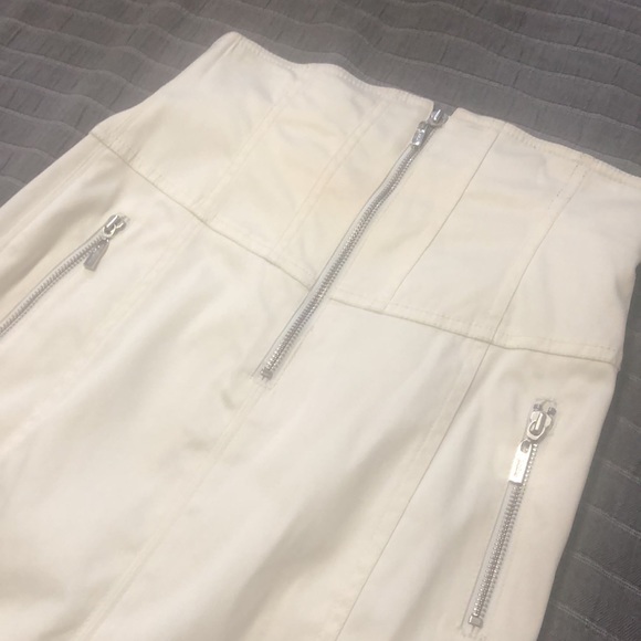 Marciano white pencil skirt, size 4 - Picture 2 of 3